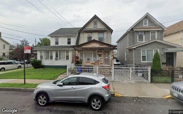 175-18 93rd Ave, Jamaica, NY 11433