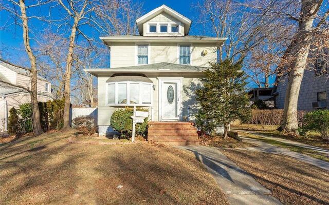 176 Evans Ave, Freeport, NY 11520