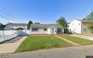 177 15th St #1, West Babylon, NY 11704