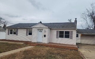 177 15th St, West Babylon, NY 11704