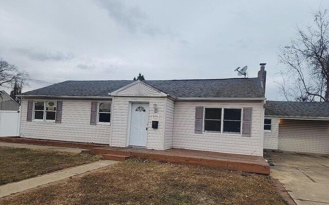 177 15th St, West Babylon, NY 11704 (House View)