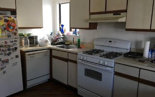 18-32 121st St, College Point, NY 11356