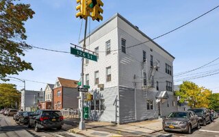 18-48 126th St, College Point, NY 11356