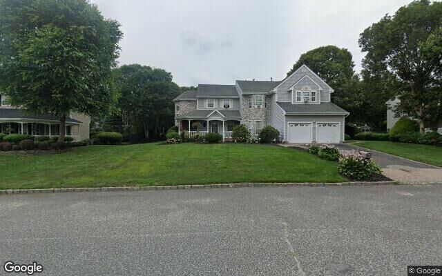 18 Brayton Ct S, South Setauket, NY 11720
