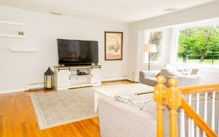 18 Butterfield Dr, Greenlawn, NY 11740