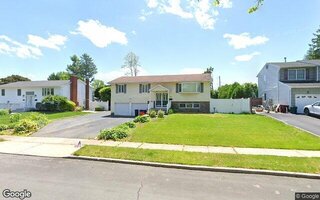 18 Dexter Ln, Kings Park, NY 11754
