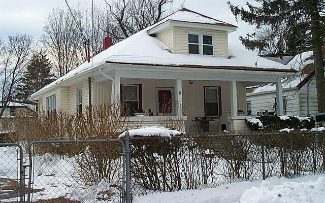 18 Evans Ave, Freeport, NY 11520