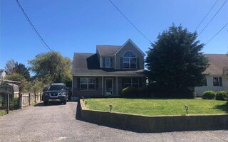 18 Kent Dr, Shirley, NY 11967