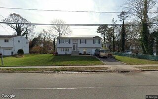 18 Midwood Rd, West Babylon, NY 11704