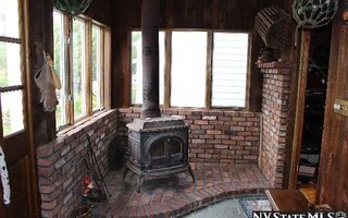 18 Morris St, Freeport, NY 11520