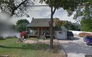 18 Normandy Dr, Northport, NY 11768