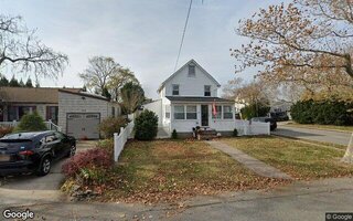 18 S Bay Dr, Babylon, NY 11702