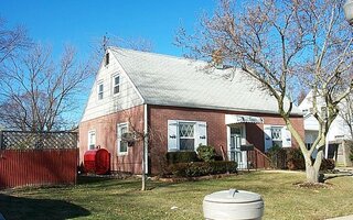 18 Swan Ln, Levittown, NY 11756