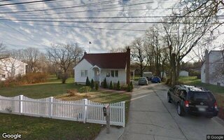 18 Wisconsin Ave, Bay Shore, NY 11706