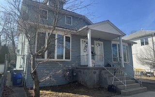 180 Bayview Ave, Staten Island, NY 10309