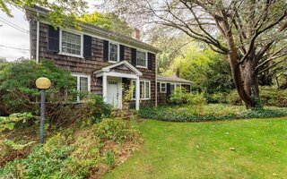 1800 Sound Ave, Mattituck, NY 11952