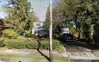 182 E Rockaway Rd, Hewlett, NY 11557