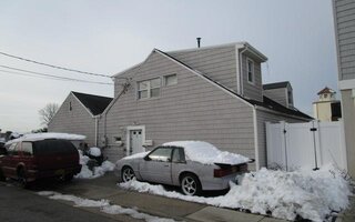 182 Sportsmans Ave, Freeport, NY 11520