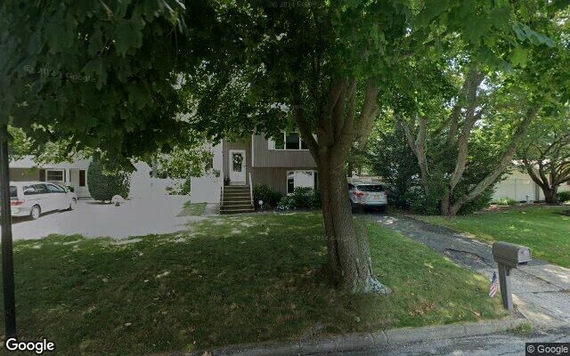 183 8th Ave, Holtsville, NY 11742