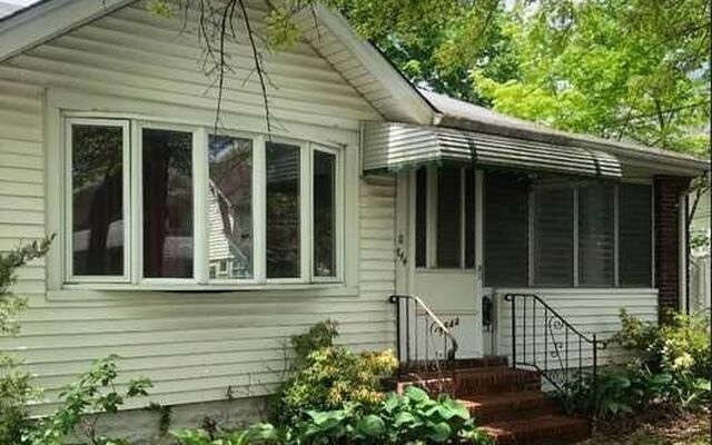 1844 Browning St, North Baldwin, NY 11510
