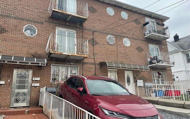 187-12 90th Ave, Hollis, NY 11423