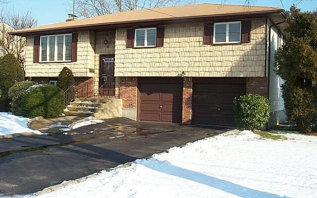 187 Massapequa Ave, Massapequa, NY 11758