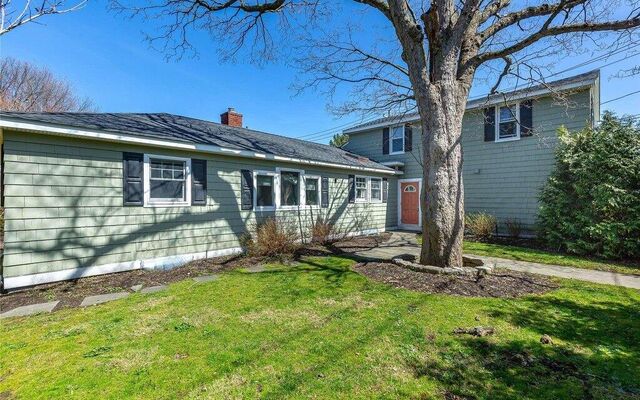 188 W Main St, Oyster Bay, NY 11771 (Yard)