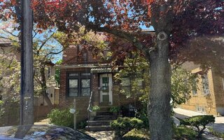 18828 114th Dr, Saint Albans, NY 11412