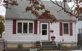 189 Jacob St, Elmont, NY 11003