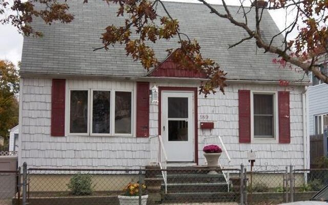 189 Jacob St, Elmont, NY 11003