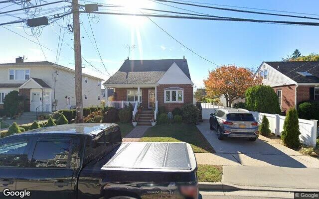 19 Alice Ct, East Rockaway, NY 11518