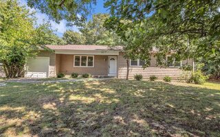 19 Bellview Ave, Brookhaven, NY 11719
