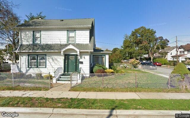 19 Clowes Ave, Hempstead, NY 11550
