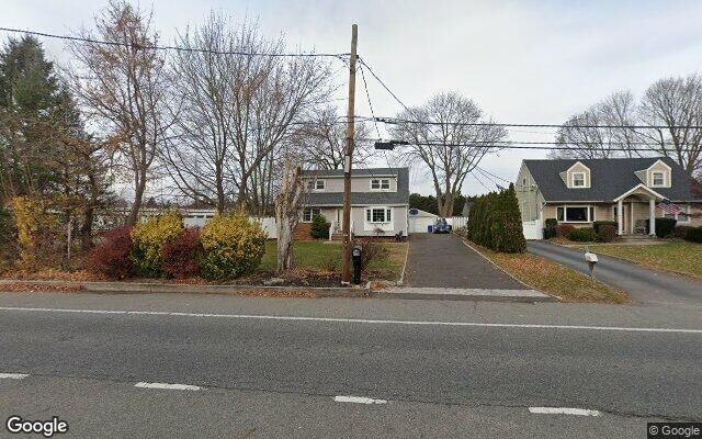 19 Cuba Hill Rd, Greenlawn, NY 11740