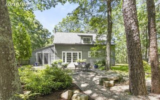 19 Daniels Hole Rd, Wainscott, NY 11975