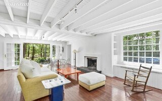 19 Daniels Hole Rd, Wainscott, NY 11975