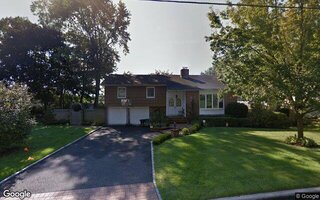 19 Long Ridge Rd, Plainview, NY 11803