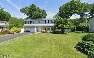 19 Meryl Ln, Nesconset, NY 11767