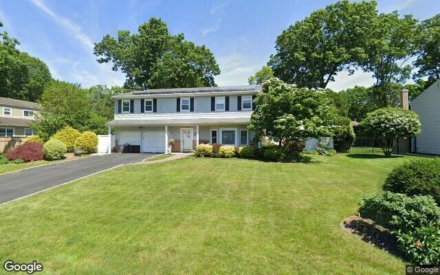 19 Meryl Ln, Nesconset, NY 11767