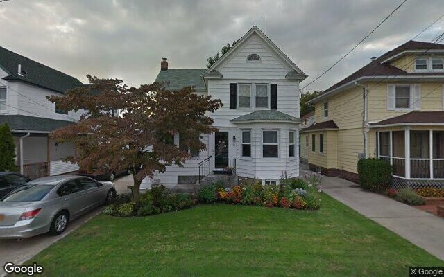 19 Plainfield Ave, East Rockaway, NY 11518