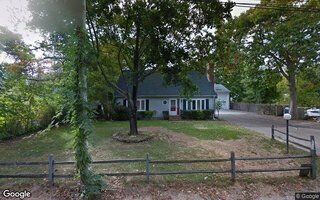 19 Sherwood Dr, Southampton, NY 11968