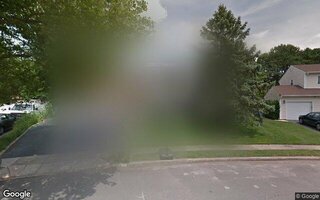 194 Gainsborough Rd, Holbrook, NY 11741