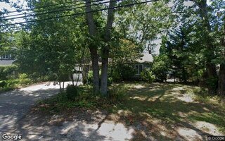 194 Phyllis Dr, Patchogue, NY 11772