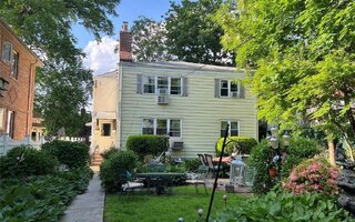 196-19 42nd Rd, Flushing, NY 11358