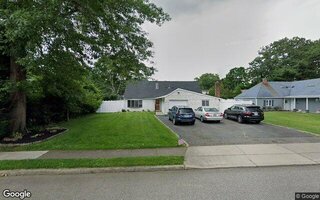 196 Serpentine Ln, Islandia, NY 11749