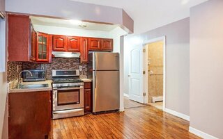 197-21 Carpenter Ave #1G, Hollis, NY 11423