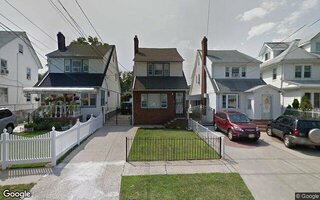 197-32 Carpenter Ave, Hollis, NY 11423