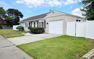 198 N 2nd St, Bethpage, NY 11714