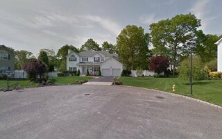 2 East Ave, Coram, NY 11727