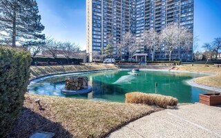 2 Bay Club Dr #19B, Bayside, NY 11360